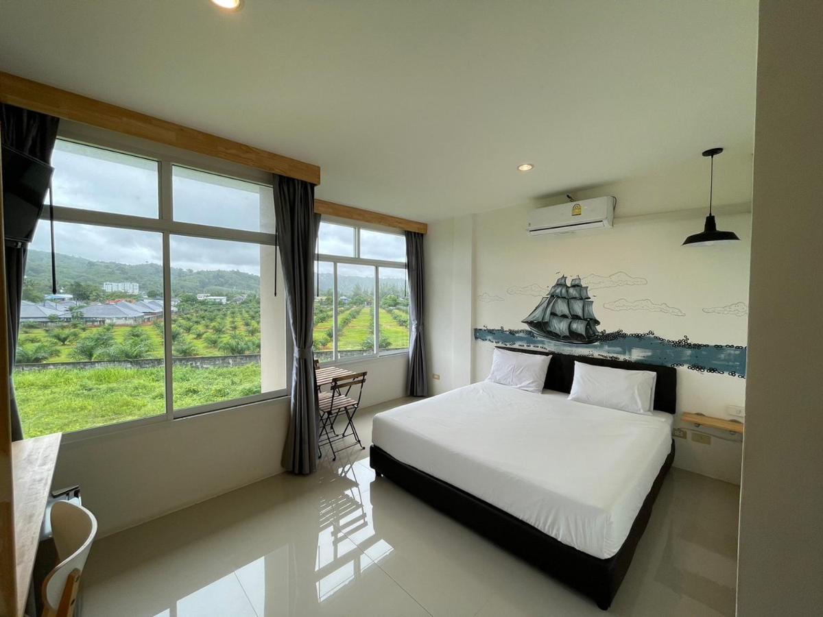 Dwell Phuket Airport Hotel At Naiyang Nai Yang Beach Екстериор снимка