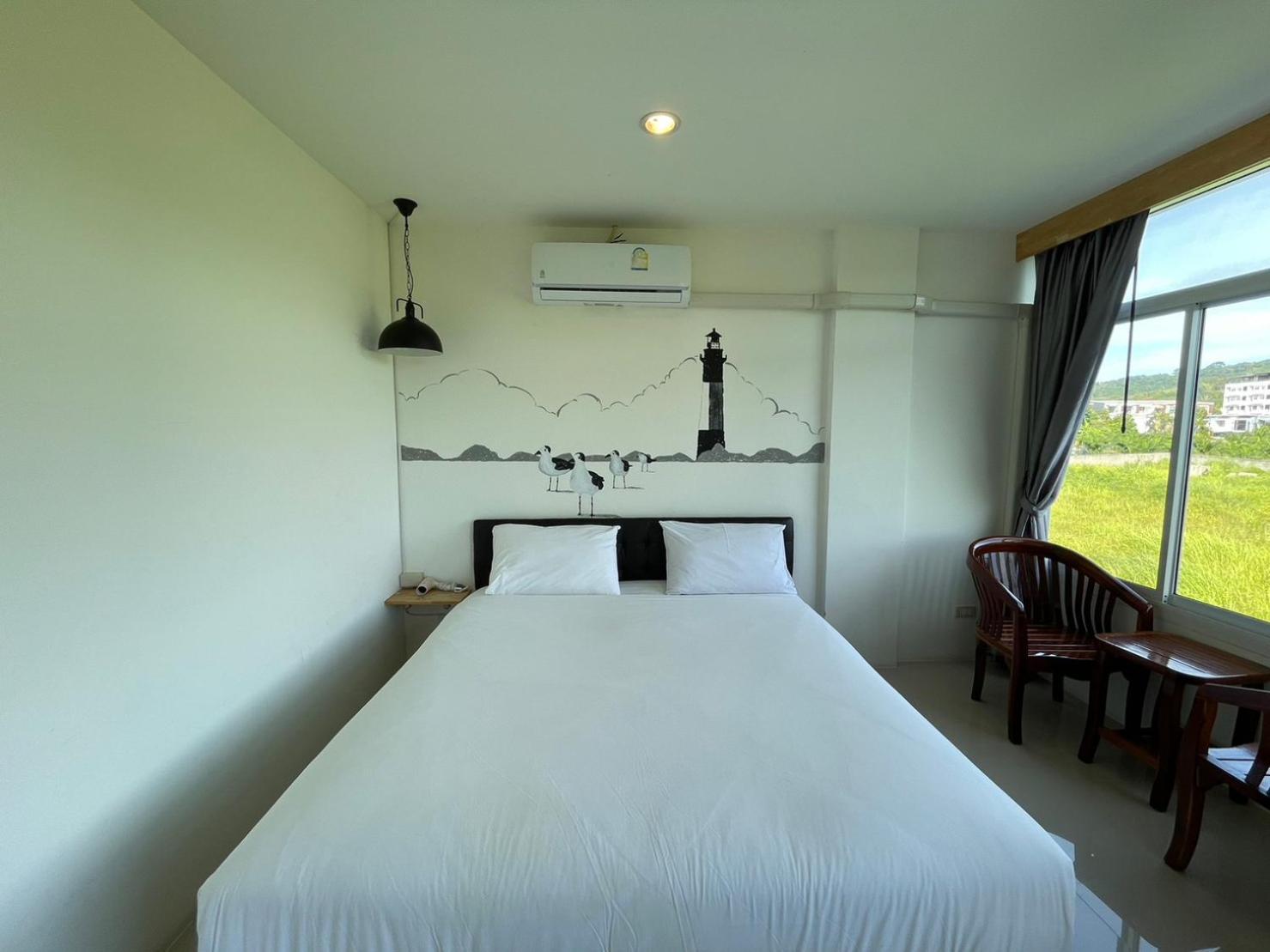 Dwell Phuket Airport Hotel At Naiyang Nai Yang Beach Екстериор снимка