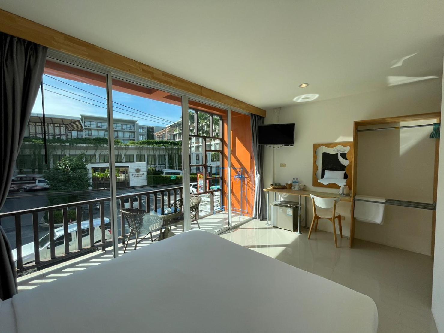 Dwell Phuket Airport Hotel At Naiyang Nai Yang Beach Екстериор снимка